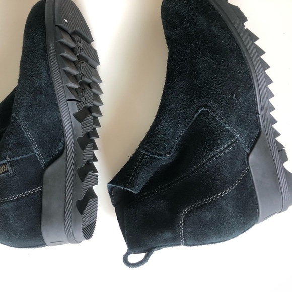 Sorel Leather Boots - Picture 4 of 8